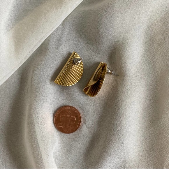 Vintage Gold Ribbed Folded Texture Earrings - Picture 2 of 5